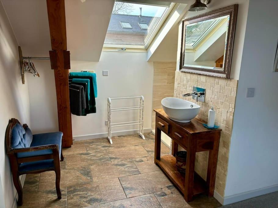 Little Bream - Pretty Cosy Cottage, Sea Views, Walk To The Beach Mawnan Smith Екстериор снимка