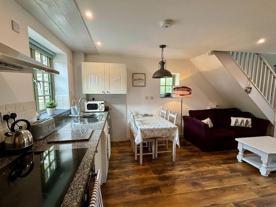 Little Bream - Pretty Cosy Cottage, Sea Views, Walk To The Beach Mawnan Smith Екстериор снимка