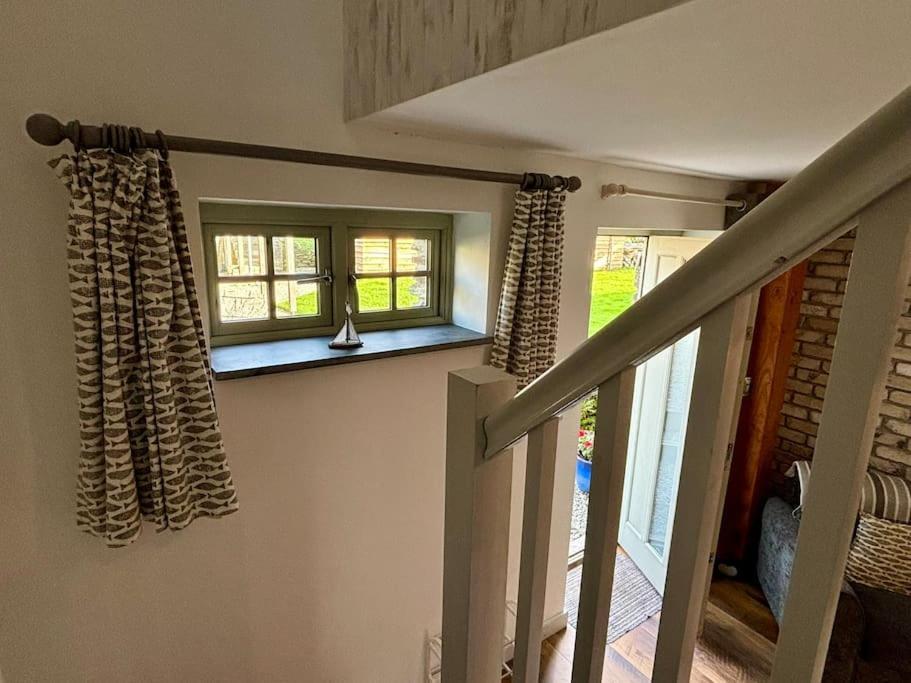 Little Bream - Pretty Cosy Cottage, Sea Views, Walk To The Beach Mawnan Smith Екстериор снимка